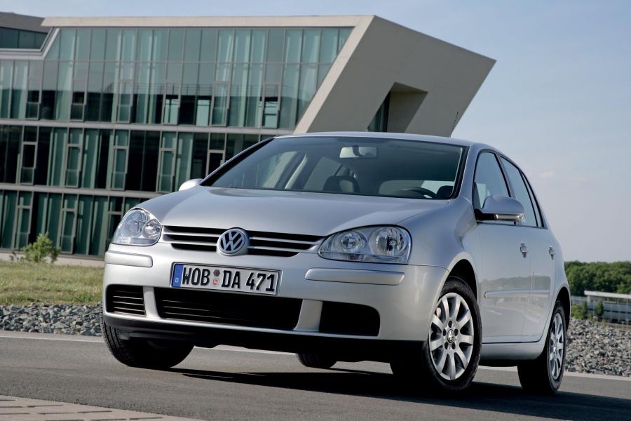  Volkswagen Golf 2004 года  (фото 42 из 170)